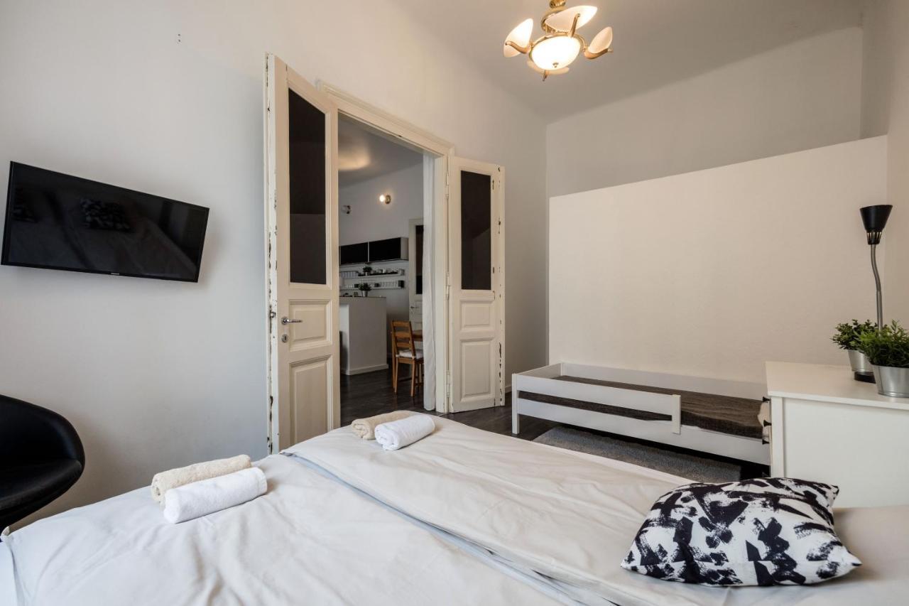 Spacious Apartment Almassy 布达佩斯 外观 照片