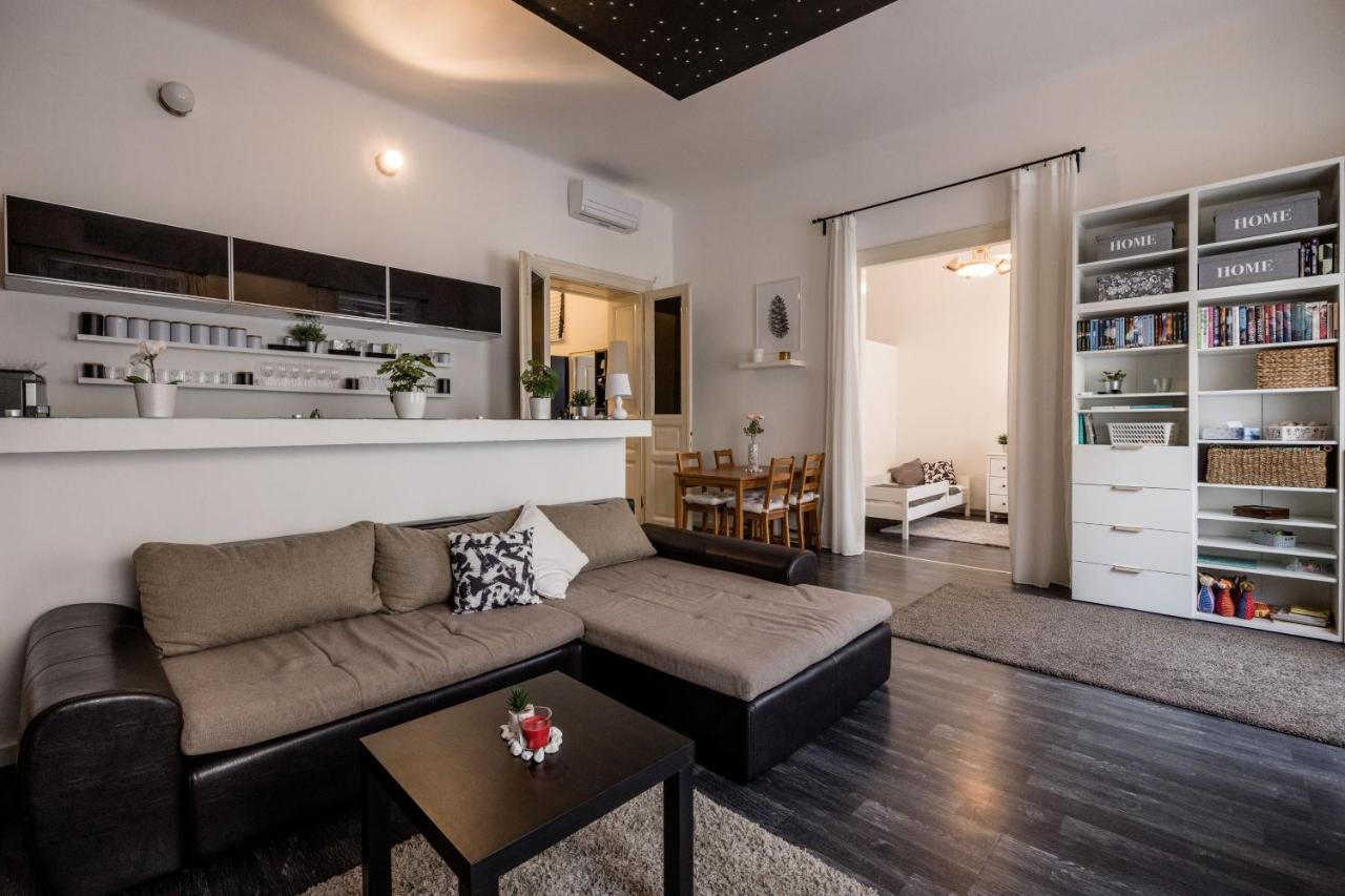 Spacious Apartment Almassy 布达佩斯 外观 照片