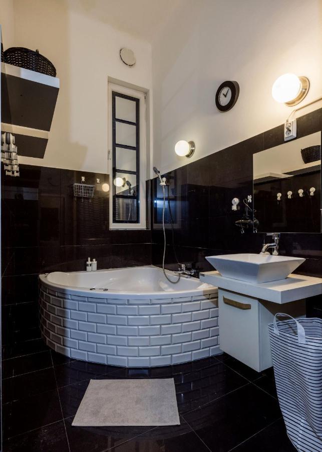 Spacious Apartment Almassy 布达佩斯 外观 照片