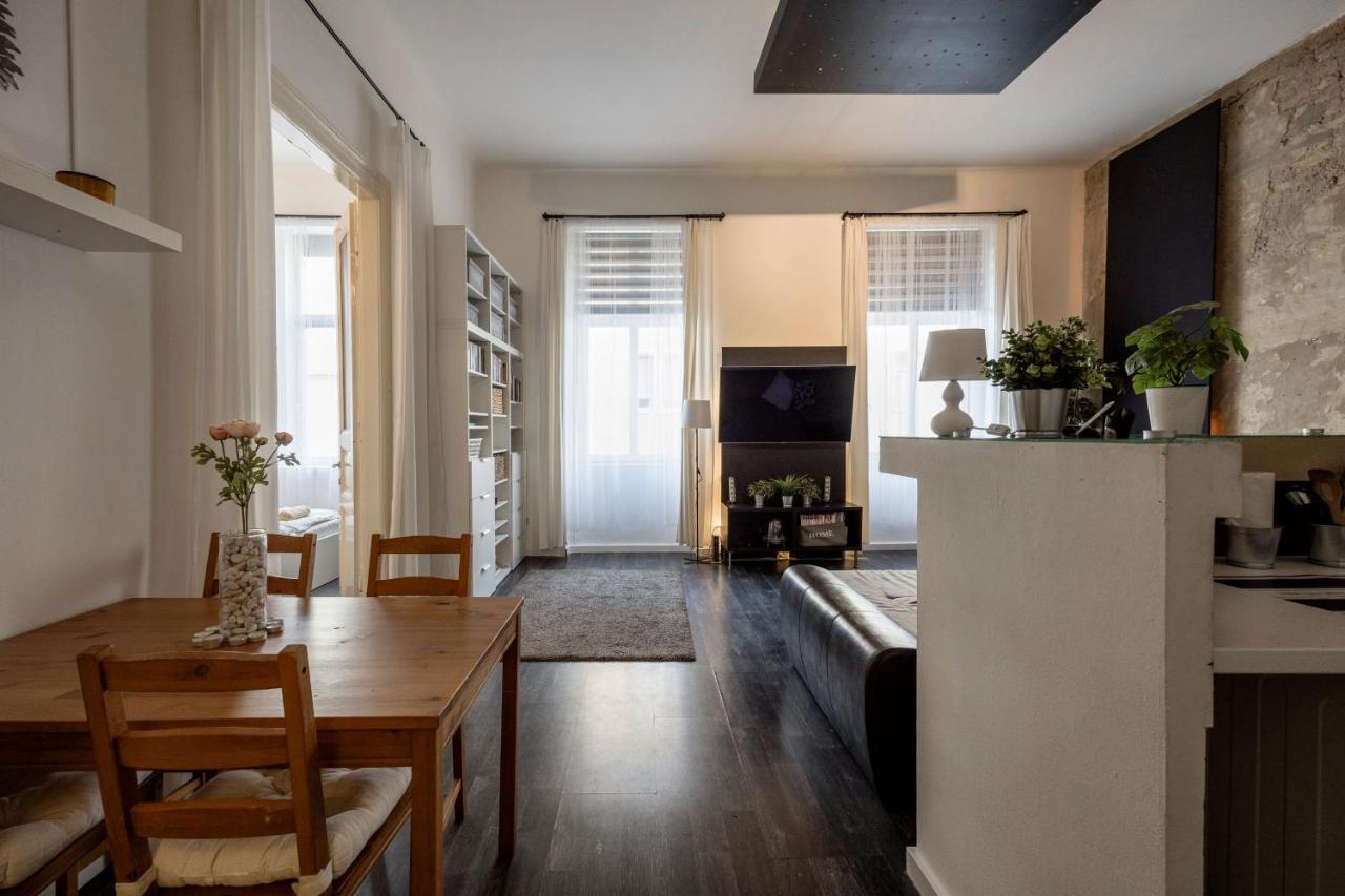 Spacious Apartment Almassy 布达佩斯 外观 照片